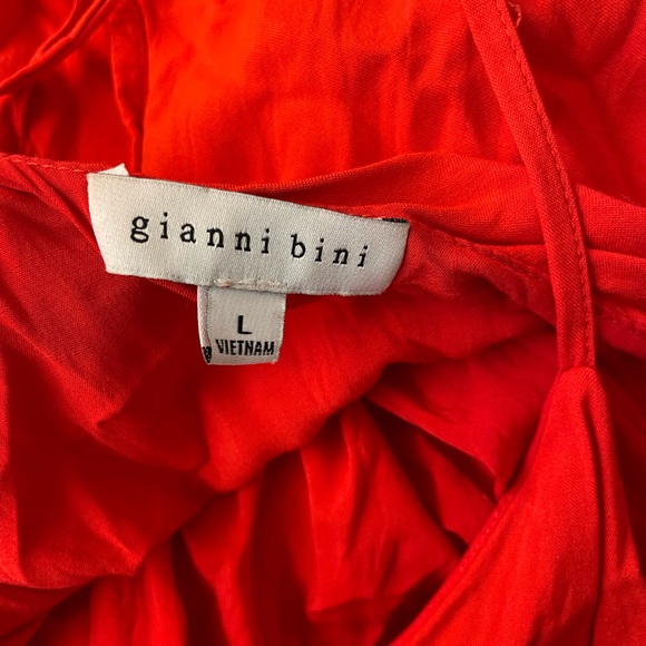 Gianni Bini | Red V-neck Sleeveless Lined Maxi Dress W/Side Splits & Pockets - Picture 3 of 3